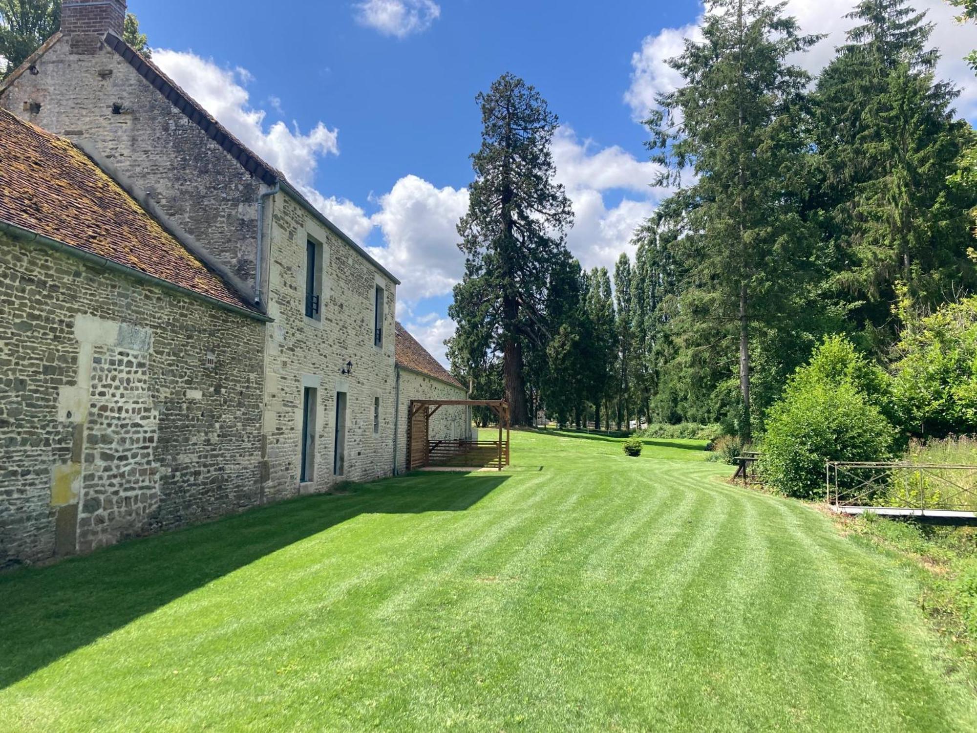 La Demeure De Paule Villa Neuvy-au-Houlme Екстериор снимка